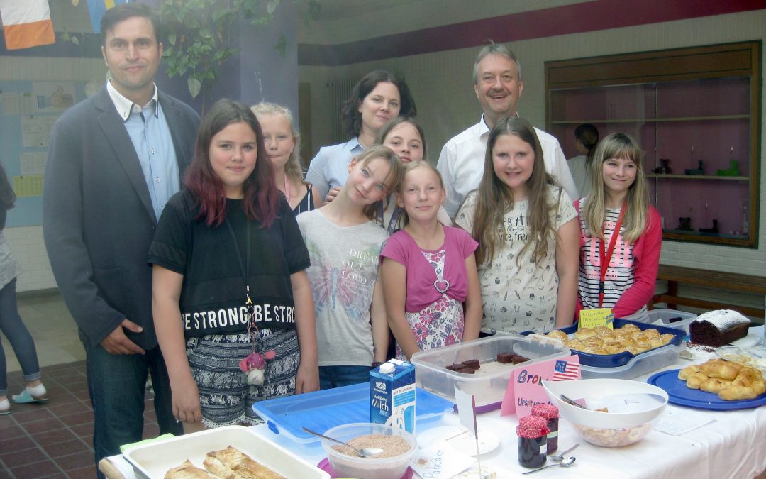 Internationales Frühstück in der Mittelschule